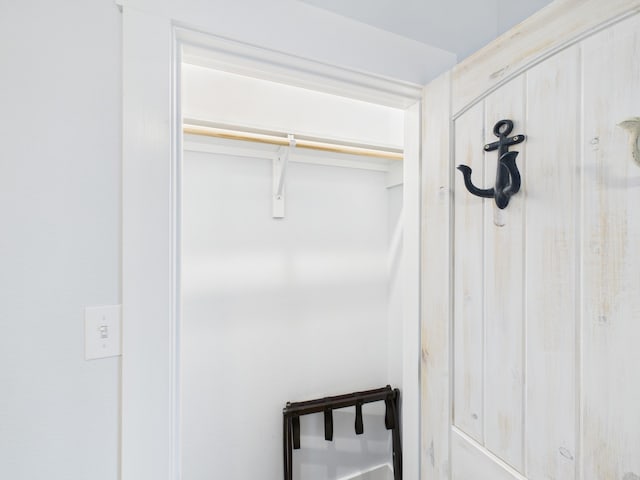 2403 S Bronte St, Rockport, TX 78382 - view of closet