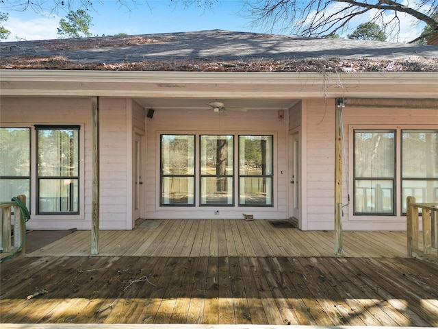 1925 E Lake Dr, Huntsville, TX 77340 - deck with a ceiling fan