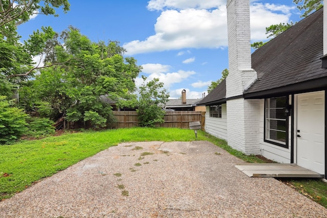 10007 Sagedowne Ln, Houston, TX 77089 - view of yard with a patio area