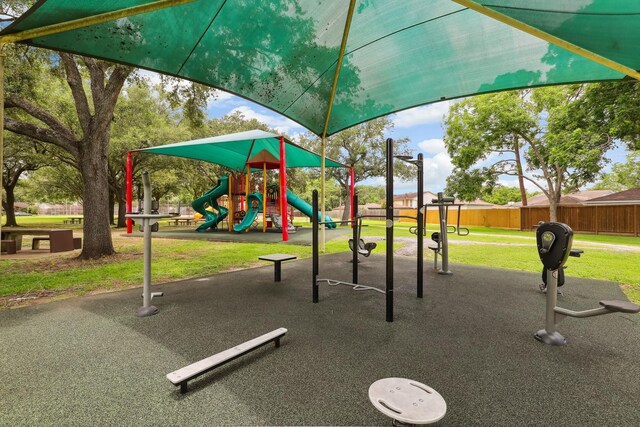 10007 Sagedowne Ln, Houston, TX 77089 - community playground featuring a lawn