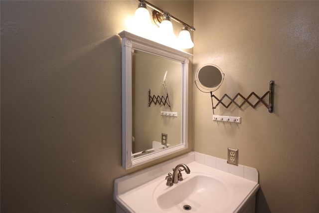 6416 Dawnridge Dr, Houston, TX 77035 - bathroom with vanity and toilet