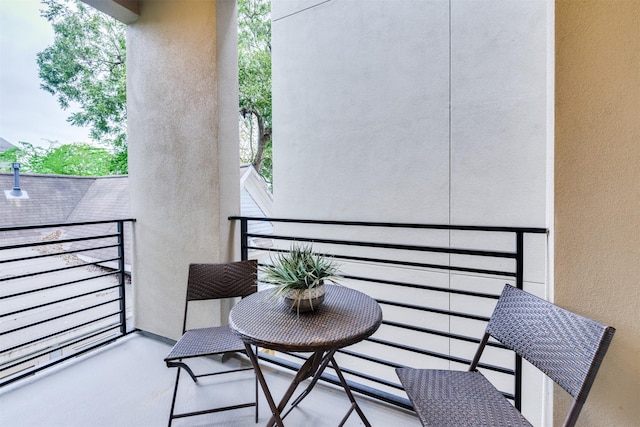 1414 Wichman St, Houston, TX 77007 - view of balcony
