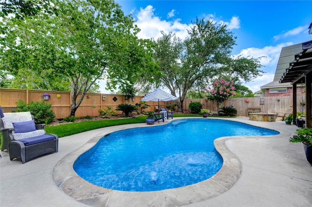 2714 San Marco Ln, League City, TX 77573 - view of pool featuring a patio area and a fenced backyard