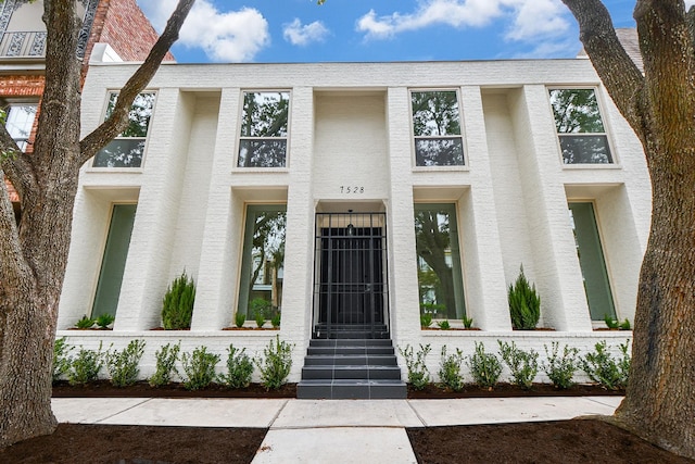 7528 Chevy Chase Dr, Houston, TX 77063 - photo 2