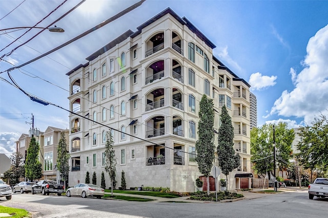 2221 Welch St Unit 601, Houston, TX 77019 - view of property