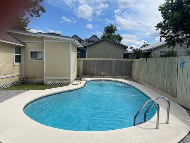 5311 Gano St, Houston, TX 77009 - view of pool with a fenced backyard