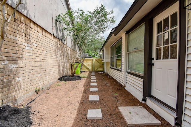 2012 Hickory Glen Dr, Missouri City, TX 77489 - view of yard with a gate