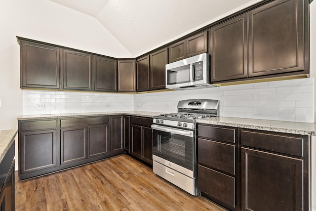 14370 S S Summerchase Cir, Willis, TX 77318 - photo 16