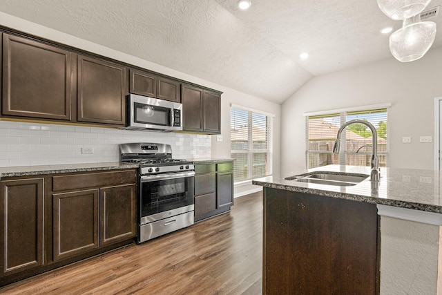 14370 S S Summerchase Cir, Willis, TX 77318 - photo 13