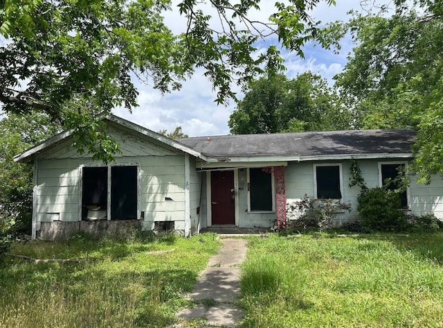 1780 Euclid St, Beaumont, TX 77705 - ranch-style house with a shingled roof