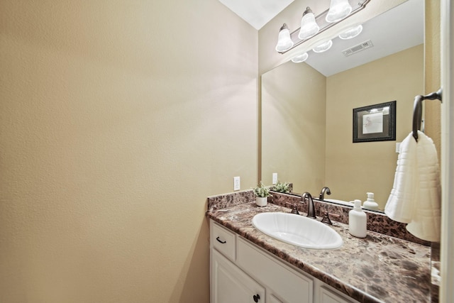 77 Big Trl, Missouri City, TX 77459 - bathroom with vanity