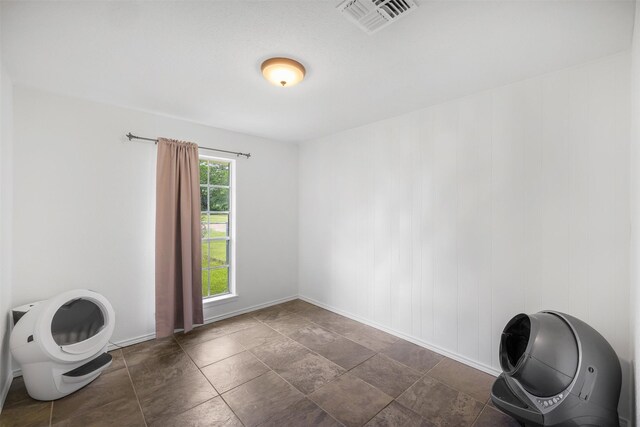 2715 Tinkler St, Rock Island, TX 77470 - spare room with baseboards