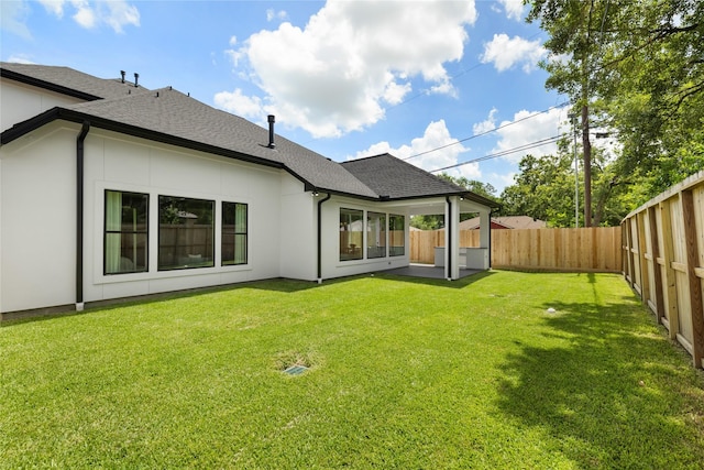 1611 Richelieu Ln, Houston, TX 77018 - rear view of property featuring roof with shingles and a fenced backyard