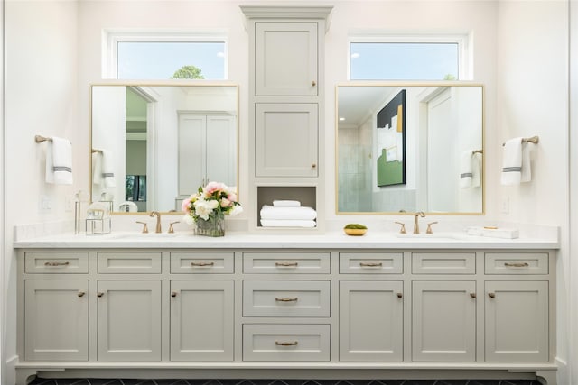 1611 Richelieu Ln, Houston, TX 77018 - full bath featuring double vanity