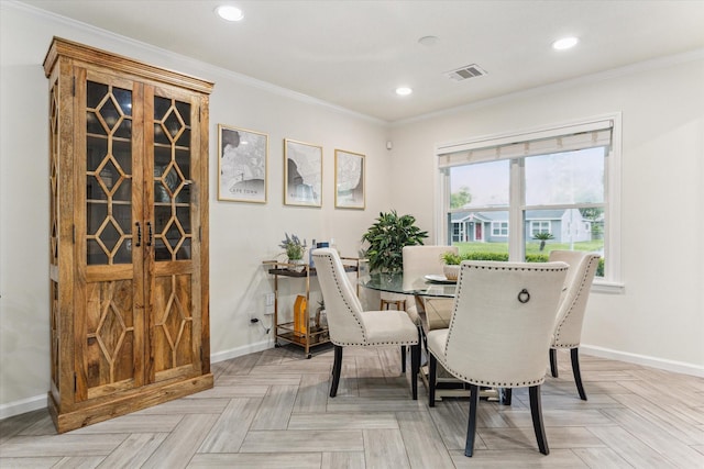 1709 Chantilly Ln, Houston, TX 77018 - dining room with baseboards, recessed lighting, and ornamental molding