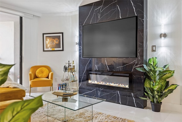 3525 Sage Rd Unit 1713, Houston, TX 77056 - living room featuring ornamental molding