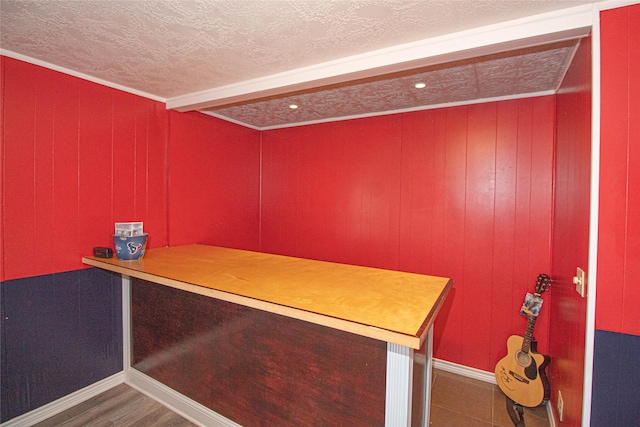 374 Harbor View Dr, Livingston, TX 77351 - interior space featuring baseboards and a textured ceiling