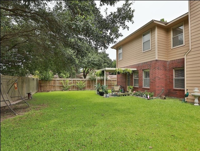 4915 Dove Springs Dr, Houston, TX 77066 - view of yard