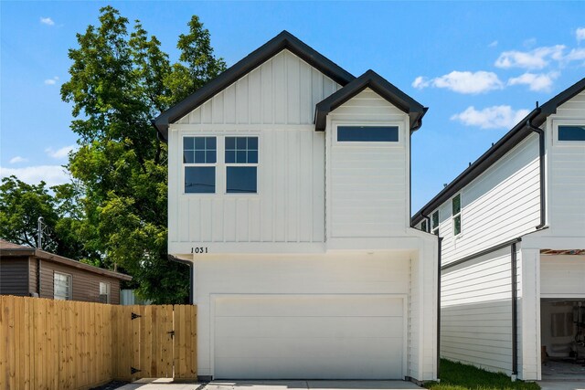 1031 S Victory St, Houston, TX 77088 - photo 1