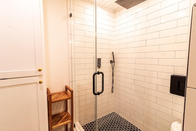 326 W 28th St, Houston, TX 77008 - full bathroom with a stall shower