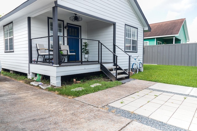 326 W 28th St, Houston, TX 77008 - property entrance with a porch