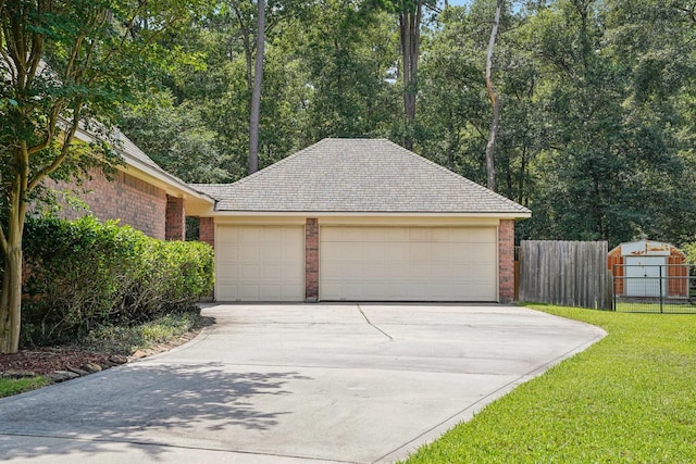 1003 Commons Waterway Dr, Huffman, TX 77336 - garage with driveway