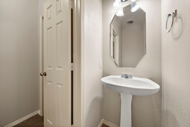2507 Abernathy Glen Ct, Houston, TX 77014 - view of bathroom