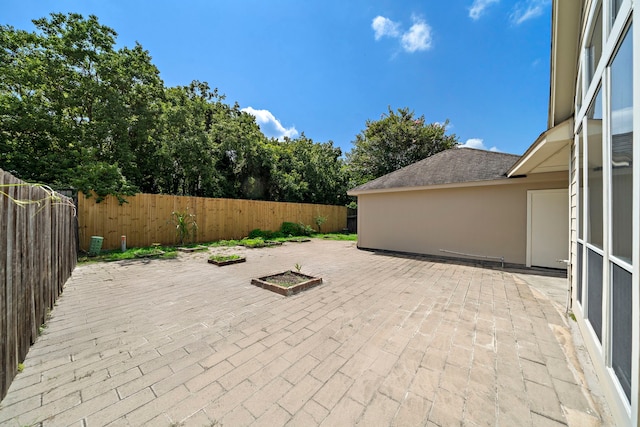 2507 Abernathy Glen Ct, Houston, TX 77014 - fenced backyard featuring a patio