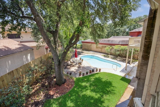 12007 Lakeway Ct, Houston, TX 77071 - view of swimming pool featuring a patio area