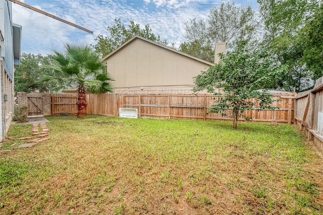 12419 Truesdell Dr, Houston, TX 77071 - view of yard featuring a gate