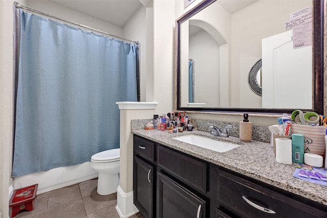 21115 Magnolia Hollow Ln, Richmond, TX 77407 - bathroom with vanity, toilet, tile patterned flooring, and shower / bath combo with shower curtain