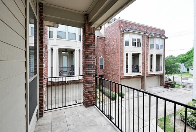 2366 Bastrop St, Houston, TX 77004 - view of balcony