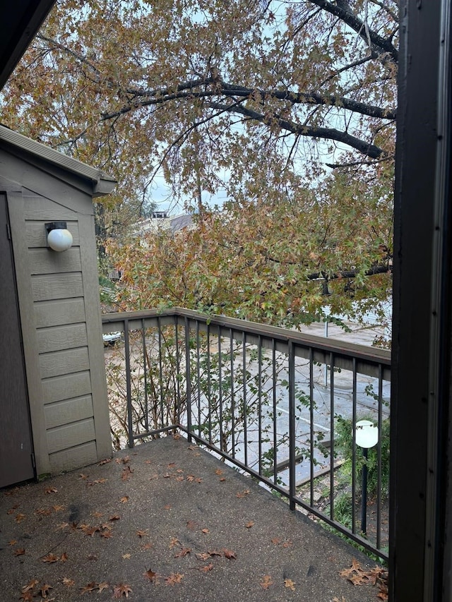 10049 Westpark Dr Unit 120, Houston, TX 77042 - view of balcony