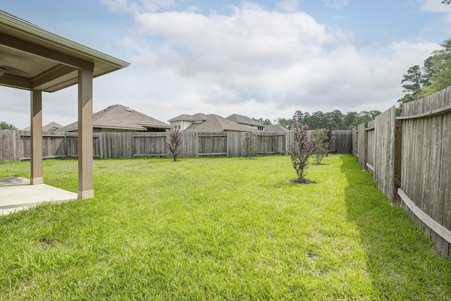2811 Ridgecliff Ct, Conroe, TX 77301 - view of yard featuring a patio area