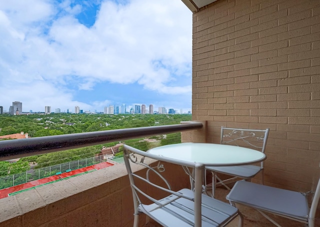 651 Bering Dr Unit 1101, Houston, TX 77057 - balcony featuring a skyline view