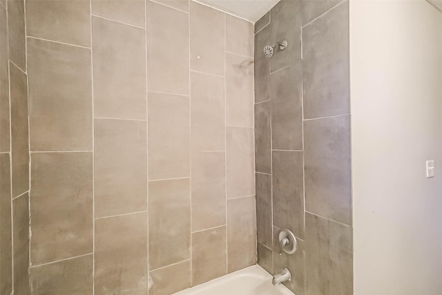 3313 Chestershire Dr, Pasadena, TX 77503 - bathroom with shower / bath combination