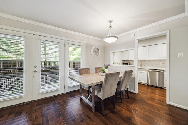 3944 W Alabama St Unit 12, Houston, TX 77027 - dining room featuring ornamental molding and dark wood-style floors