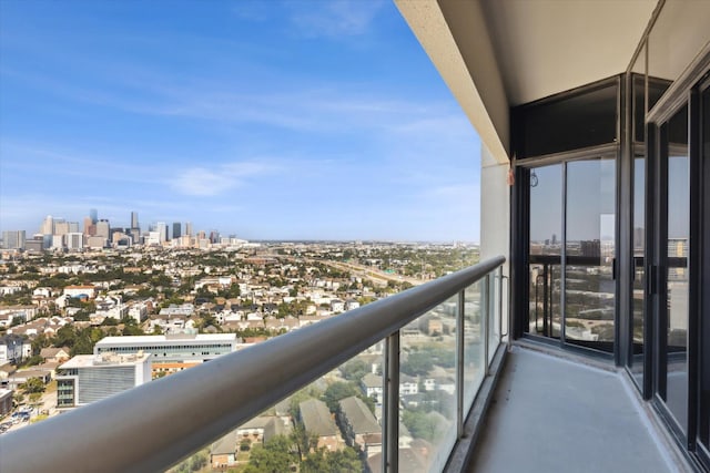 1701 Hermann Dr Unit 27Ce, Houston, TX 77004 - balcony featuring a city view