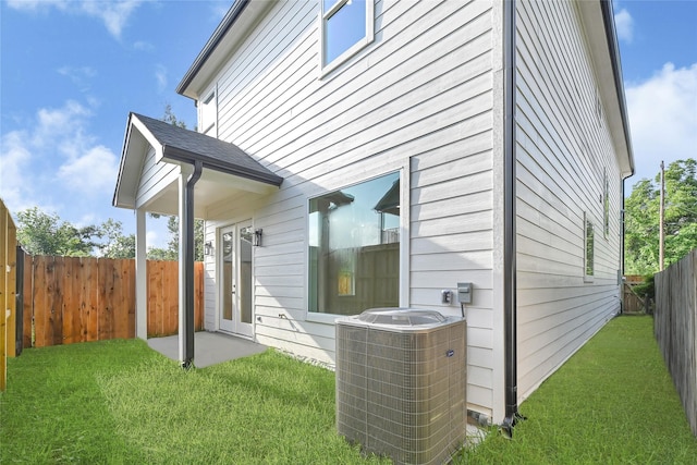 5107 New Orleans St, Houston, TX 77020 - view of home's exterior featuring central AC unit