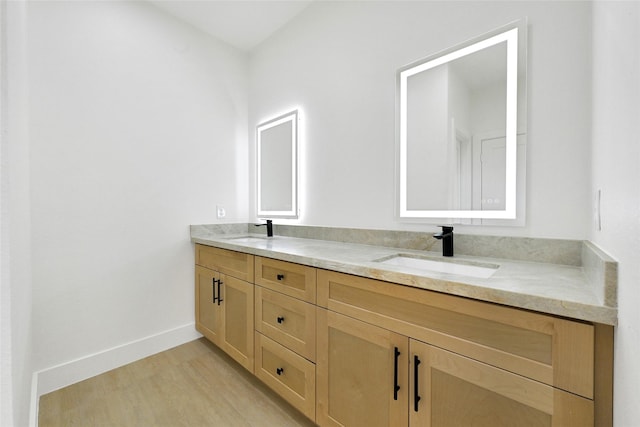 5107 New Orleans St, Houston, TX 77020 - full bathroom with double vanity and baseboards