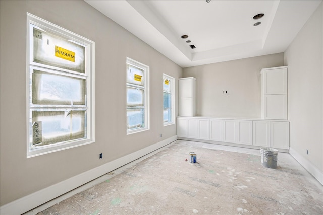 2920 Georgetown St, Houston, TX 77005 - unfurnished room featuring a tray ceiling and baseboards