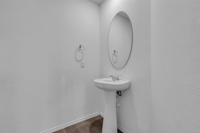 4625 Peralta Heights Way, Porter, TX 77365 - bathroom with wood finished floors and baseboards