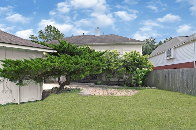 1826 Cheyenne River Cir, Sugar Land, TX 77478 - view of yard featuring a patio area