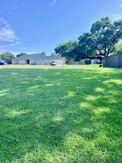 13198 Bunker Hill Dr, Willis, TX 77318 - photo 4