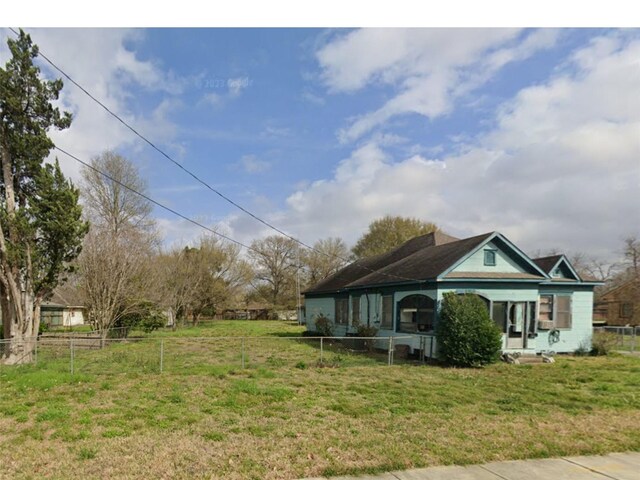 9910 Fulton St, Houston, TX 77076 - view of home's exterior