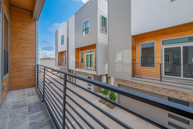 1305 E 27th St Unit A, Houston, TX 77009 - view of balcony