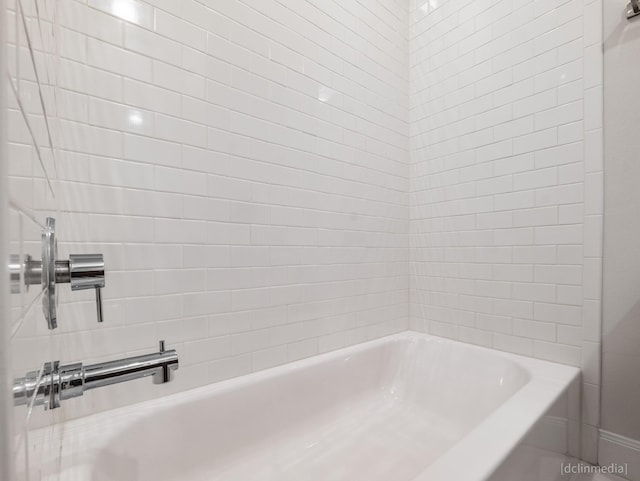 1224 Thompson, Houston, TX 77007 - view of bathroom