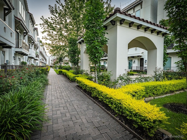 1224 Thompson, Houston, TX 77007 - view of surrounding community