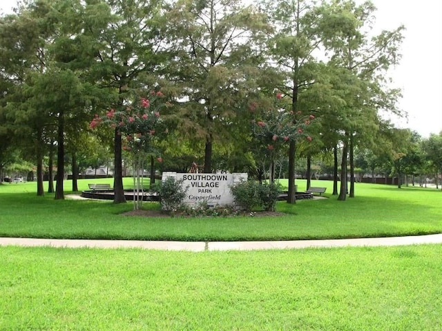 15903 Ridge Park Dr, Houston, TX 77095 - surrounding community featuring a yard