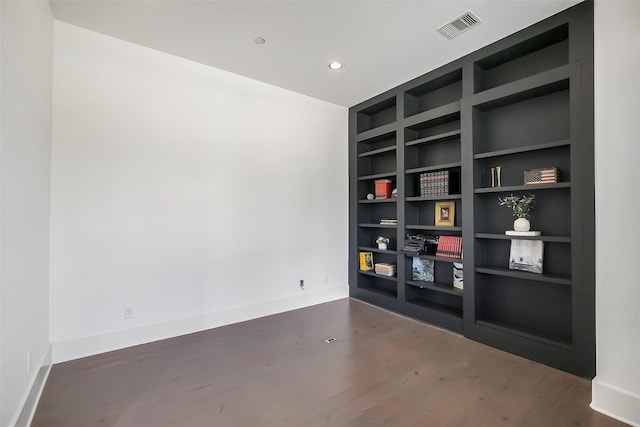 4002 Old Chocolate Bayou Rd Unit Cr89, Manvel, TX 77578 - unfurnished room featuring wood finished floors, built in features, baseboards, and recessed lighting